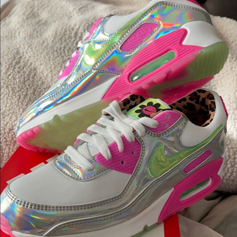 Women’s size 9.5 rare Air max 90